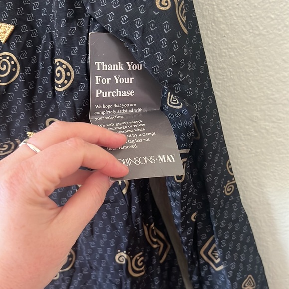 Dead stock Kimono style blazer with gold metal details - Picture 5 of 9